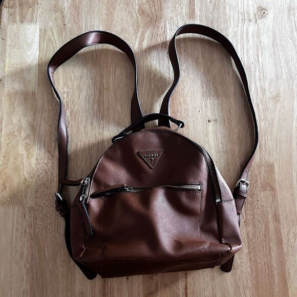 Guess Caramal Brown Mini Backpack Small Vacation Versatile Staple Neutral - Picture 1 of 5